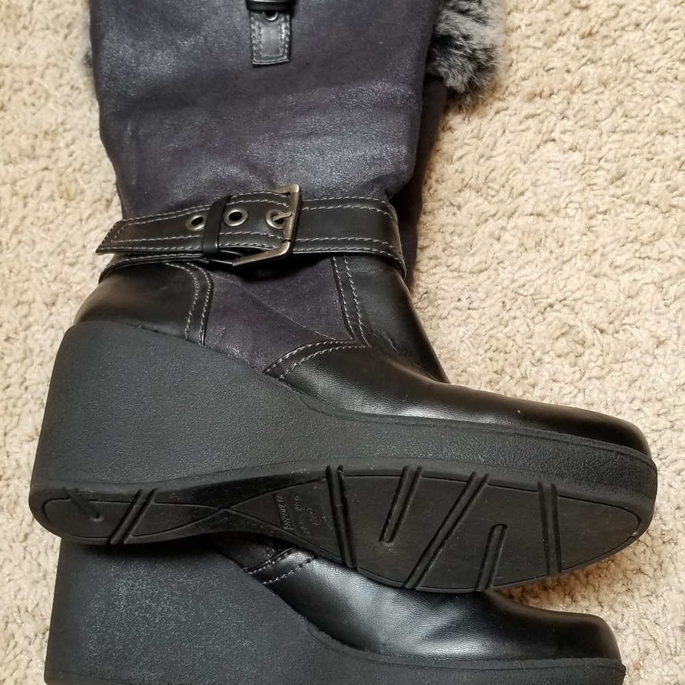Boots - Picture 2 of 2